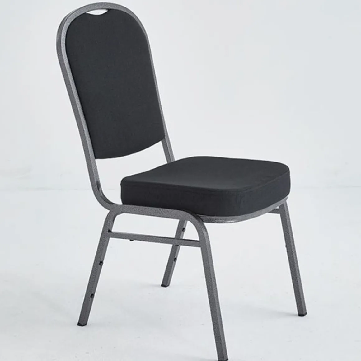chaise_en_mtal_gris_avec__0.webp Best Chaise en métal gris avec assise et dossier en cuirette noire - Sans bras Chaises Pour Restaurant