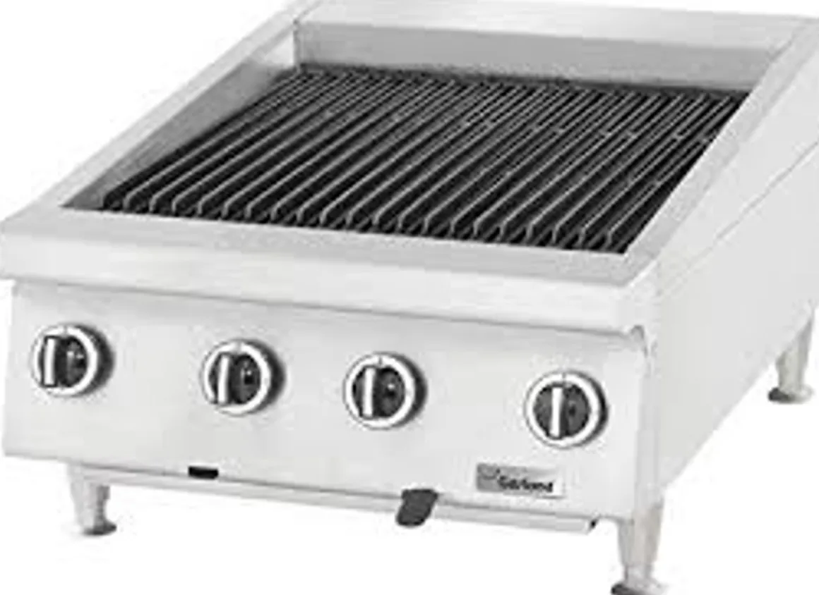 grilloir_de__avec_grilles_0.webp Outlet Grilloir de 36" avec grilles ajustables au gaz propane Équipements De Cuisson