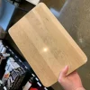 Discount Planche de présentation en V de 12" x 8" x 3/4" - non huilé Vaisselle