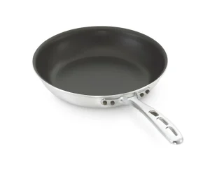 Clearance Poêle à frire antiadhésive de 10" Wear-Ever avec poignée chromée Batterie De Cuisine